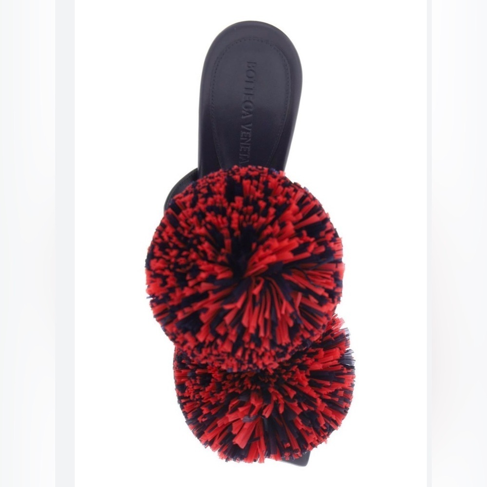 NWOB Bottega Veneta Adam Leather Two-Band Pom Sandals size 37.5